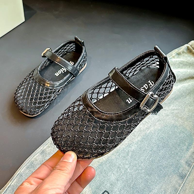 

Fashion Girls Shoes Summer New Kids Sandals Soft Soled Girls Mesh Shoes Anti Slip Child Beach Shoe Simple Girl Sandals 23insole15cm чёрный