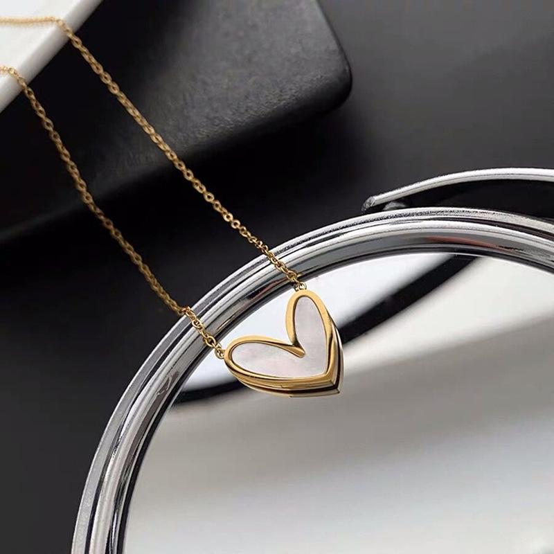 Love White Fritillary Necklace Women'S Trend Light Luxury French Heart Shell Pendant Collarbone Chain