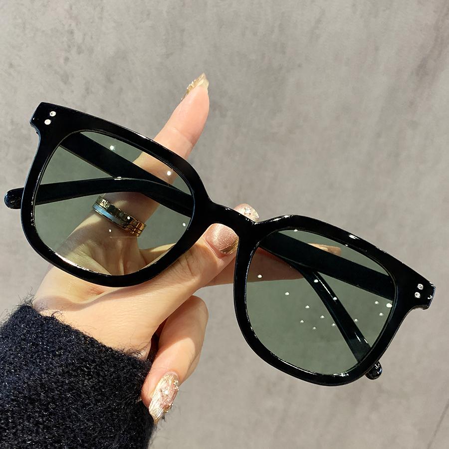 

Модные Солнцезащитные Очки для Мужчин Женщин Винтажные Защита UV400 Очки от Солнца Унисекс Квадратная Рамка Очки для Вождения Очки зелёный