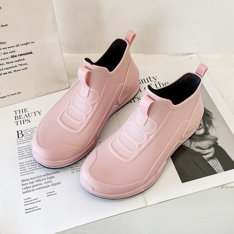 

Короткие резиновые сапоги для женщин, Модные уличные водонепроницаемые дождевые сапоги, Обувь на плоской подошве, стройнящая и увеличивающая рост, Резиновая обувь 41 розовый