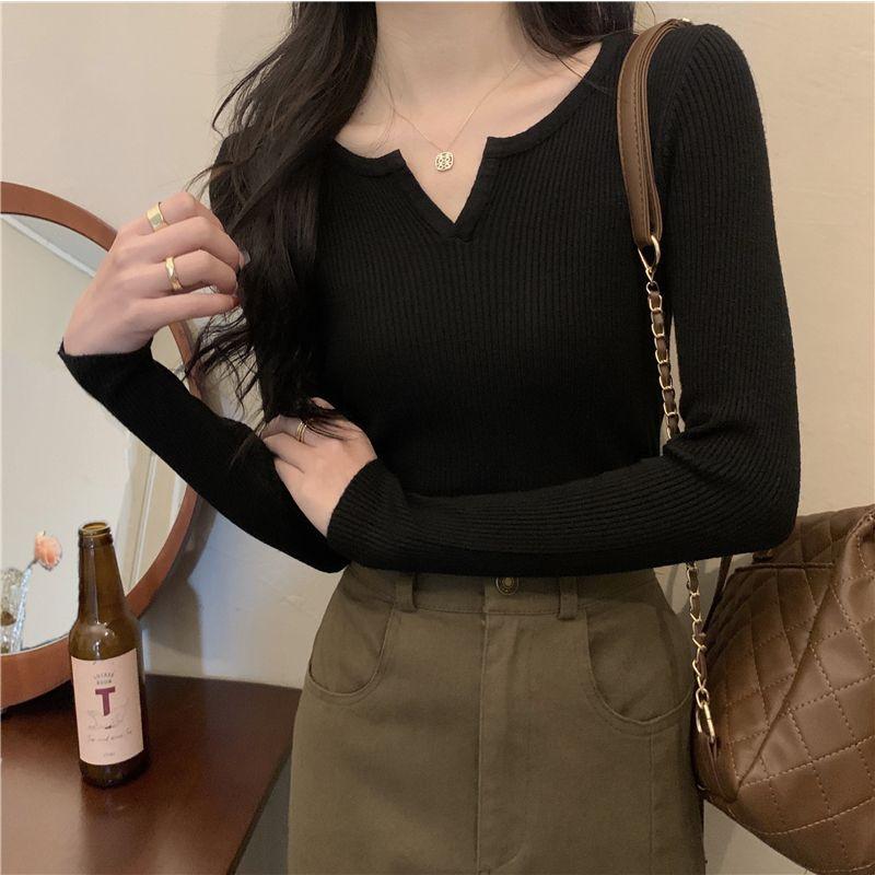 Slim-fit V-neck Knit Base Layer Top for Women Long-sleeve Solid Color Top Autumn/Winter Inner Sweater