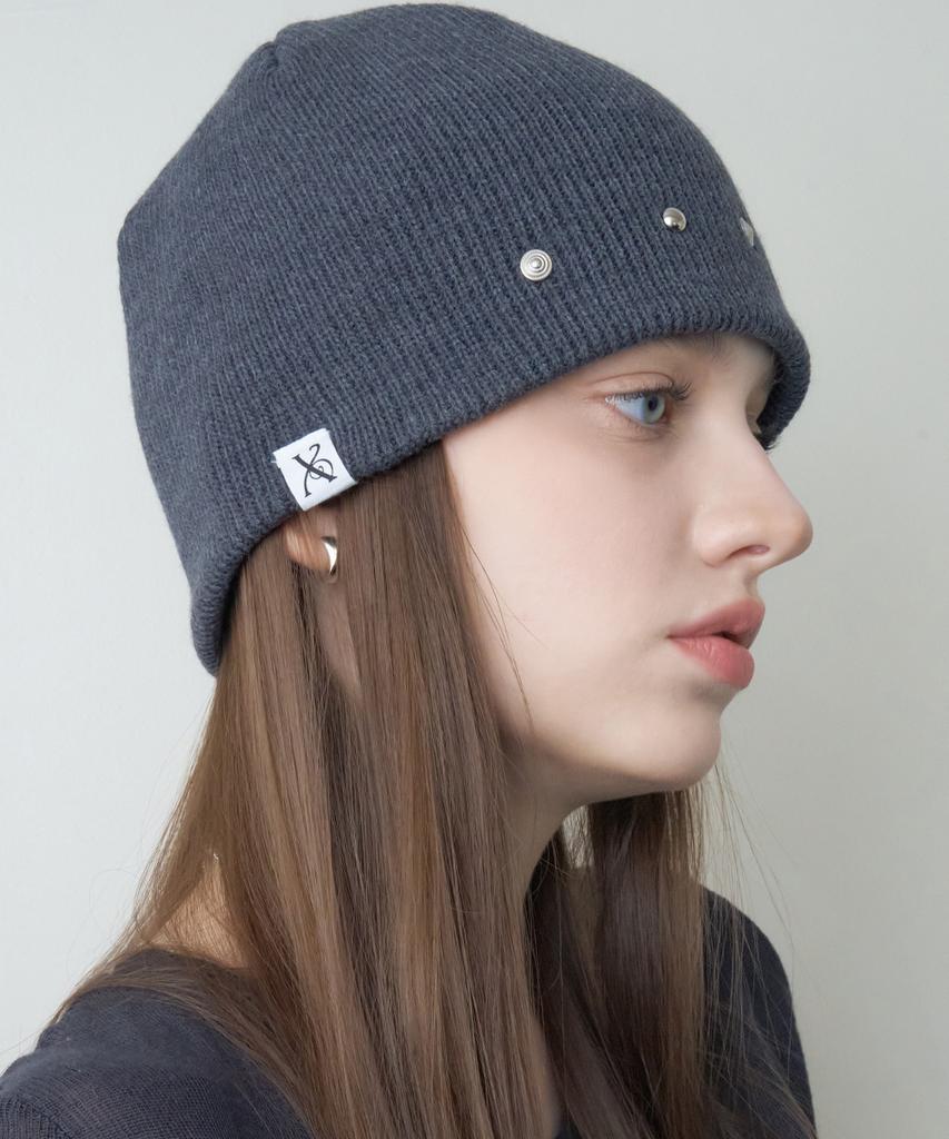 Jenadu Eddie Studded Beanie_Charcoal