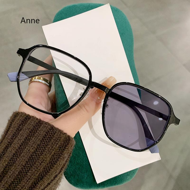 Neutral New Retro Photochromic Myopia Glasses Oversized Frames Women'S Fashion Square High-Definition Anti-Blue Light Glasses