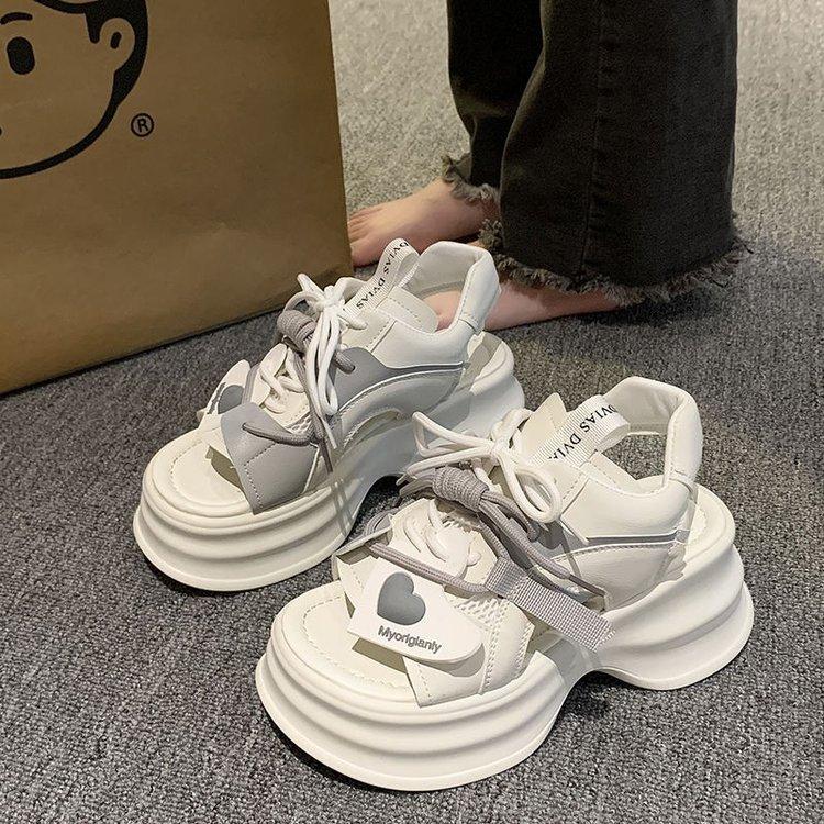 Color matching thick-soled muffin sandals women's 2025 new versatile heightening love sports Roman sandals European trend