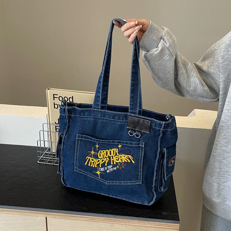 Lazy Wind Large-Capacity Denim Bag, Student Class Leisure Commuting Tote Bag, Fashionable Versatile Messenger Bag