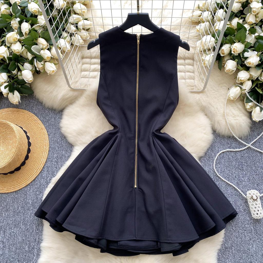 Summer V-neck Sleeveless Double Breasted Dress with Women's Niche Design High Waist A-line Vest Dress
