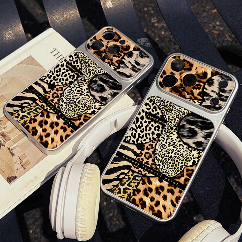 A variety of leopard print is suitable for iPhone17 large window 16promax mobile phone case 15 fine holes 14 all-inclusive delivery