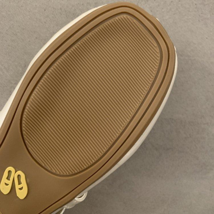 Leather platform silver ballet single shoes women's 2025 new summer wear Mary Jane with skirt small leather sandals burst