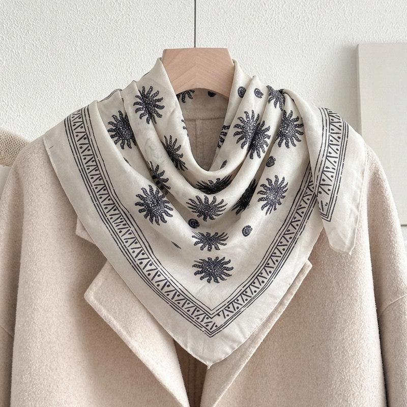 71 Cotton and Linen Retro Wind Green Geometric Small Square Scarf Silk Scarf Women's New Neck Protection Small Scarf Silk Scarf Neck High Sense