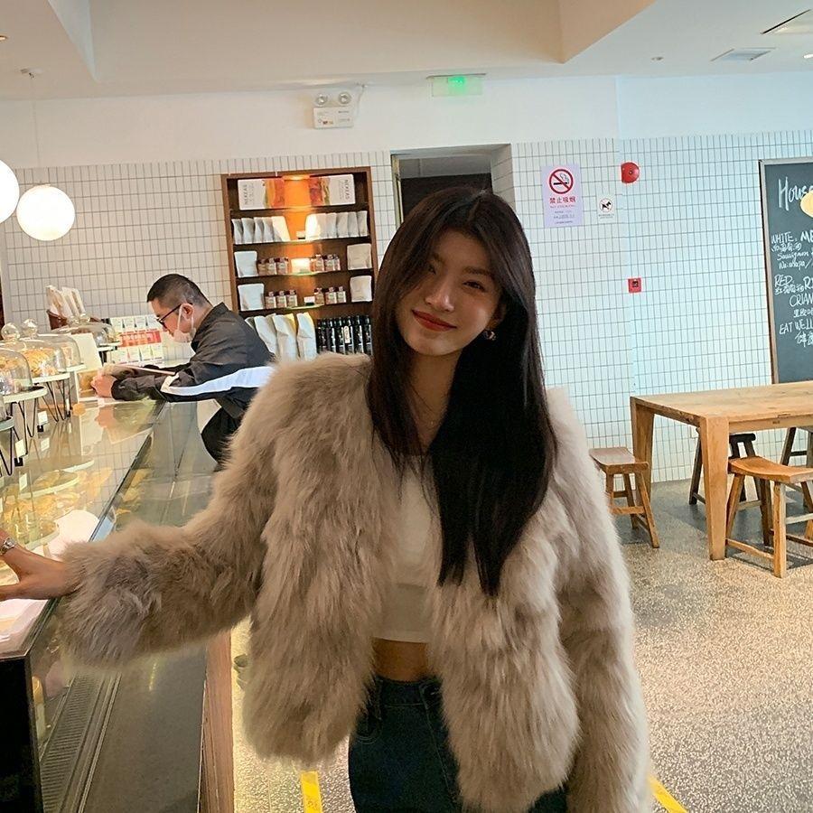 Imitation Waschbärhaar gewebte Imitationspelzjacke Damen kurz 2024 neuer Imitationsfuchspelzmantel junge Mode