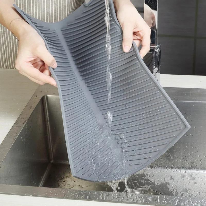 Silicone Draining Pad Diversion Opening Slope Dish Cup Storage Pad Bathroom Water Filter Pad Non-Slip Mat Kitchen Unit Heat