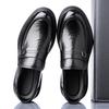 Spring Autumn British Style Dress Shoes for Men New Designer Fashion Cow Leather Shoes Male Solid Color Lace Casual Shoes Man