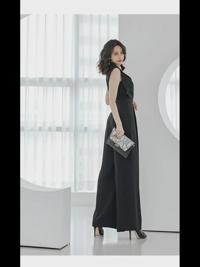 Royal Sisters Stilvoller Sommer-Jumpsuit: Koreanischer schmaler Anzugkragen und Hose mit weitem Bein