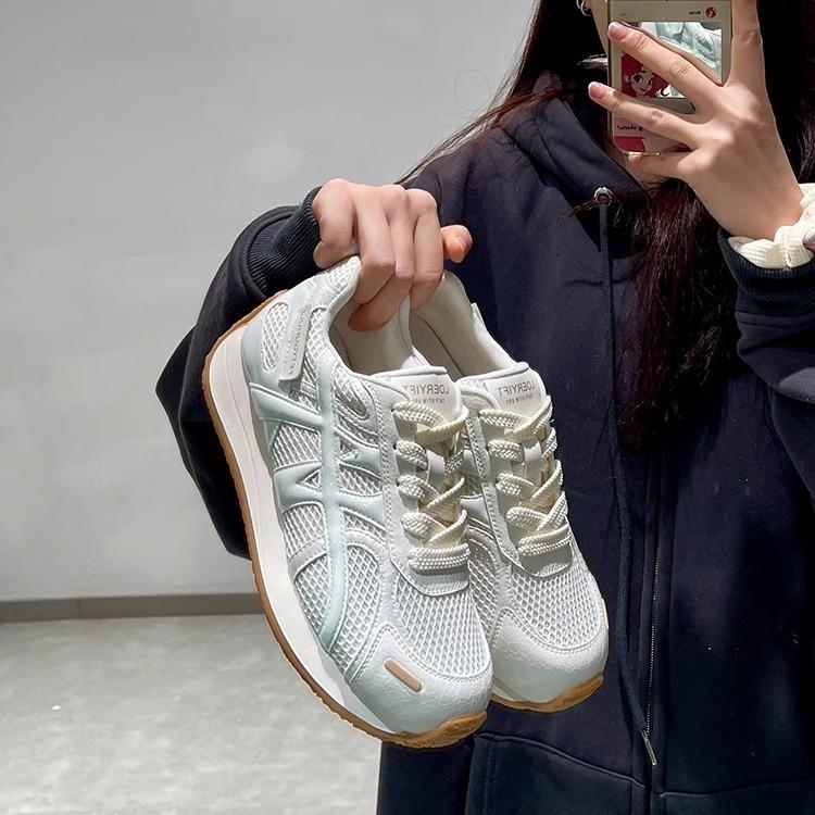 Retro versatile sports jogging shoes women's 2025 spring new leather mesh breathable lightweight casual dad shoes