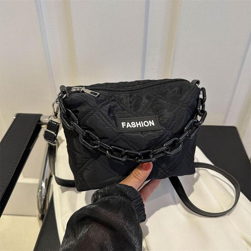 

Premium bag women s 2025 new spring popular fashion textured handbag versatile commuter shoulder messenger bag
