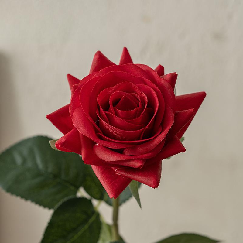 Roses Artificielles Réalistes, Rose en Soie à Sensation de Peau Hydratante, Décoration Intérieure Style Ins, Bouquet de Mariage Cadeau