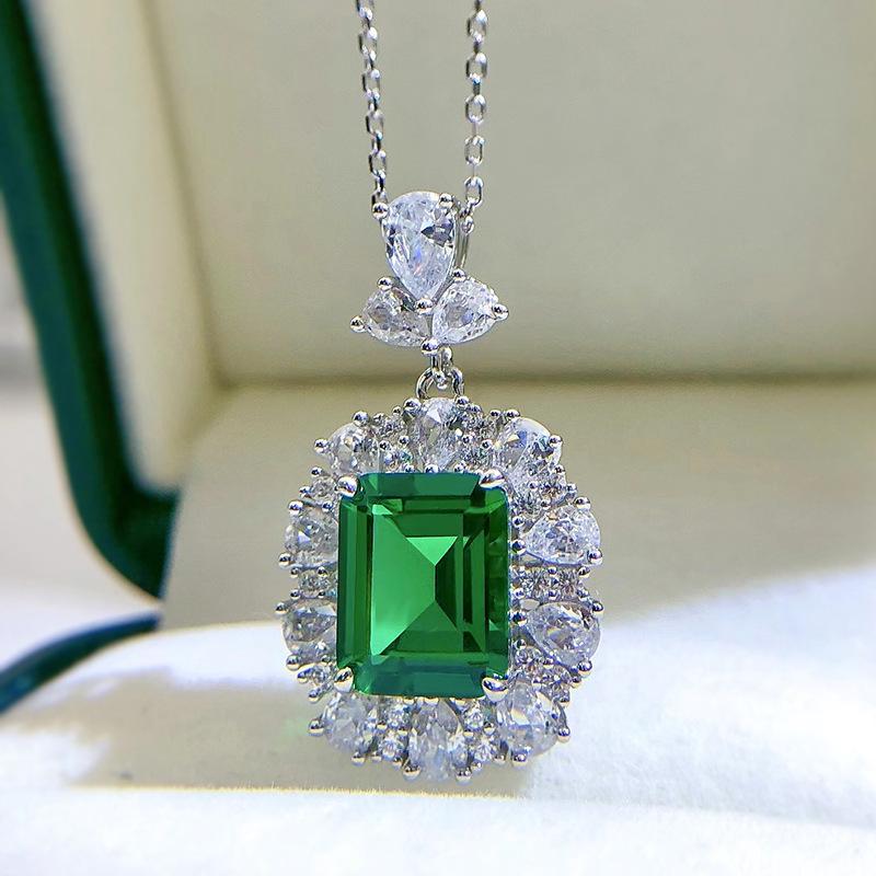Lulu Tong 2022 Women's Luxury 925 Silver Retro Necklace with 4ct Nano Green Pendant