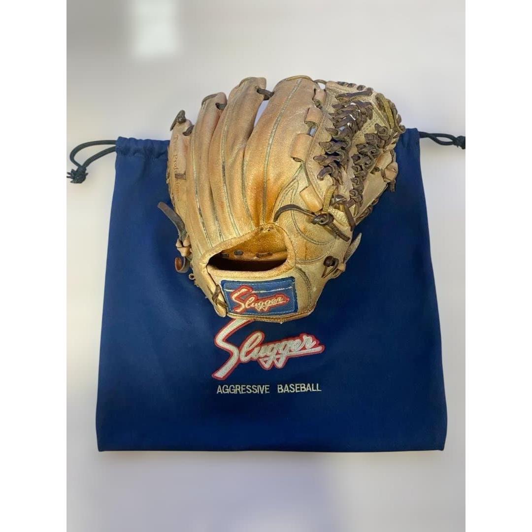 Used Slugger AGGRESSIVE BASEBALL Soft Glove Infielder