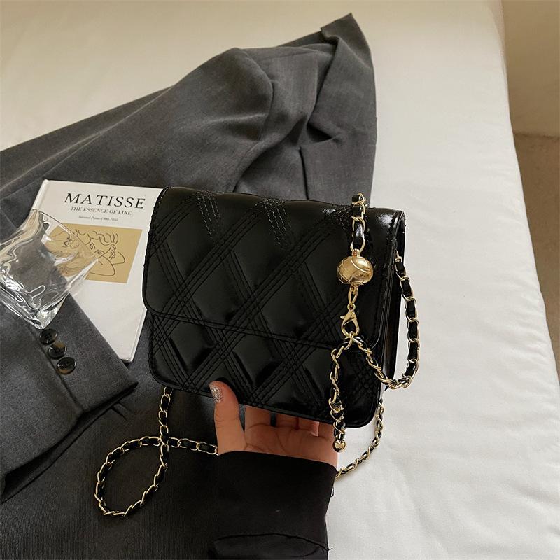 

2025 summer new Korean version of foreign style rhombus chain bag fashionable retro shoulder crossbody women s casual small square bag чёрный