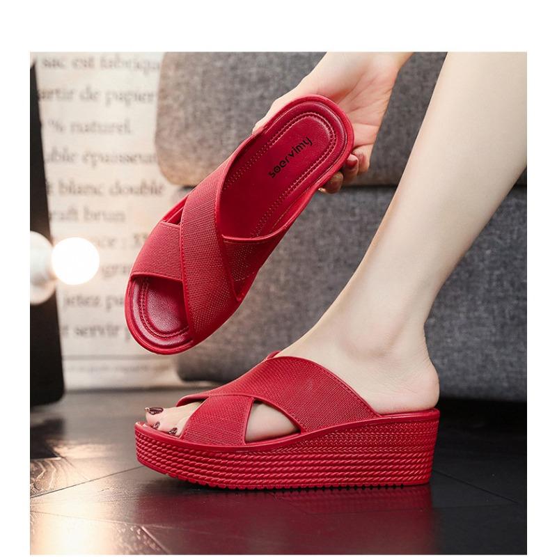 Pantofle se silnou podrážkou pro ženy nosící plážovou obuv pro vnější nošení, vnitřní protiskluzové podpatky, piškotové chladné pantofle pro zvýšení výšky