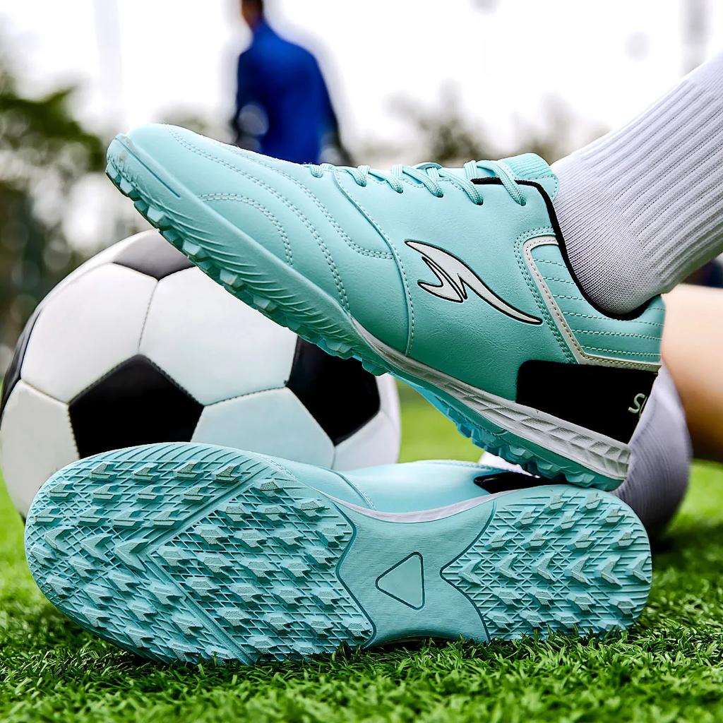 Breathable Mesh Youth Soccer Shoes Anti Skid Male Sneakers Society Chuteira Turf Soccer Cleats Professional Men Football Boots