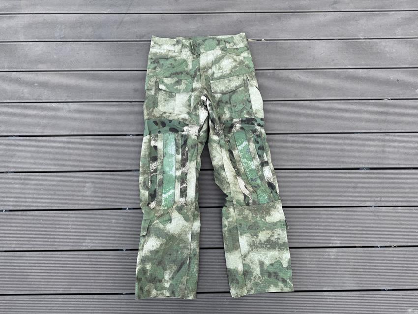 Costum de camuflaj AK Tactical Frog: Set Uniformă de Antrenament Camuflaj pentru Exterior, 3 Piese