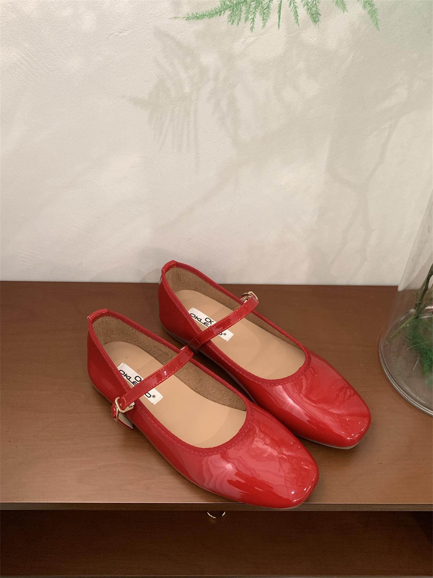 

Корейская версия милых туфель на мягкой подошве, французская нишевая модель с круглым носком, одинарная застежка Мэри Джейн, туфли бабушки, женские 39 красный