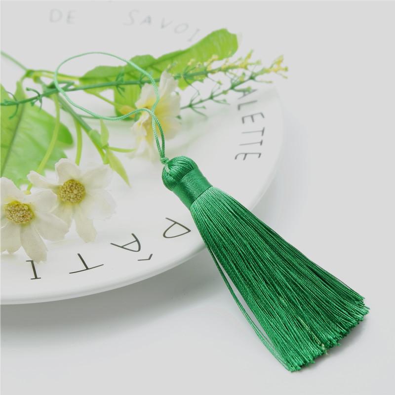 

8 см Короткая Толстая Кисточка Закрытая Против Морщин Вертикальный Ледяной Шелк Маленькая Кисточка Подвеска для Уха Закладка для Книги Одежда Заколка для Волос Кисточка Ухо 8Cm closed tassel зелёный