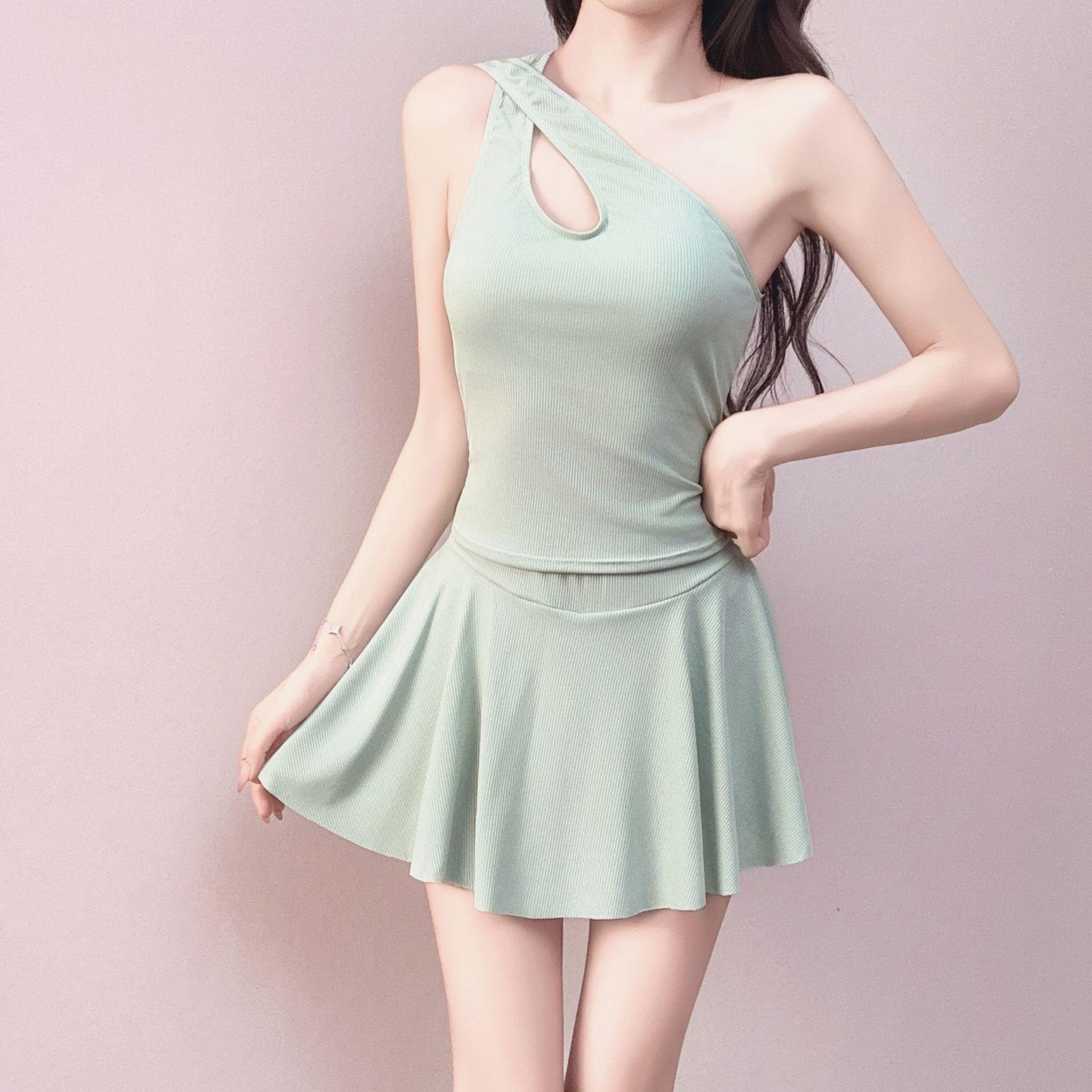 Women s Cute Korean Slimming Swimsuit with Tummy Cover and Split Skirt XL (110-120 jin) зелёный