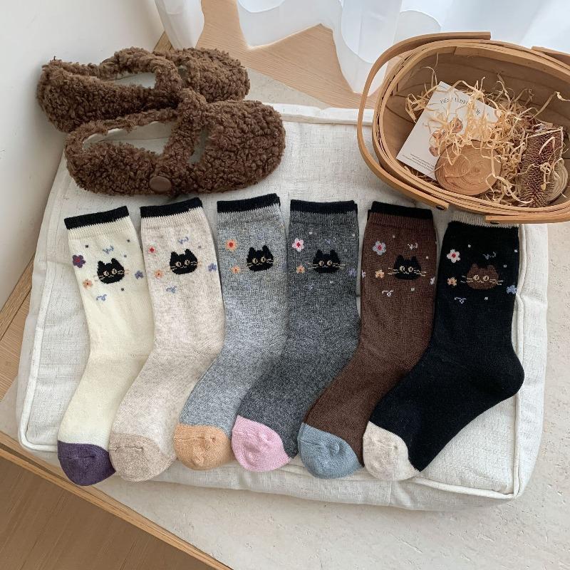 Cute Cartoon Cat Thickened Wool Socks for Autumn and Winter, Women's Warm Mid-calf Socks, Color-blocking Pile Socks
