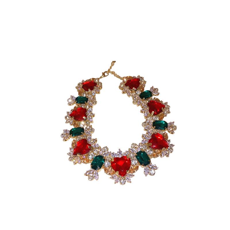 Zirconia Heart Patchwork Necklace: Retro, High-End Clavicle Chain, Unique European and American Style Jewelry.