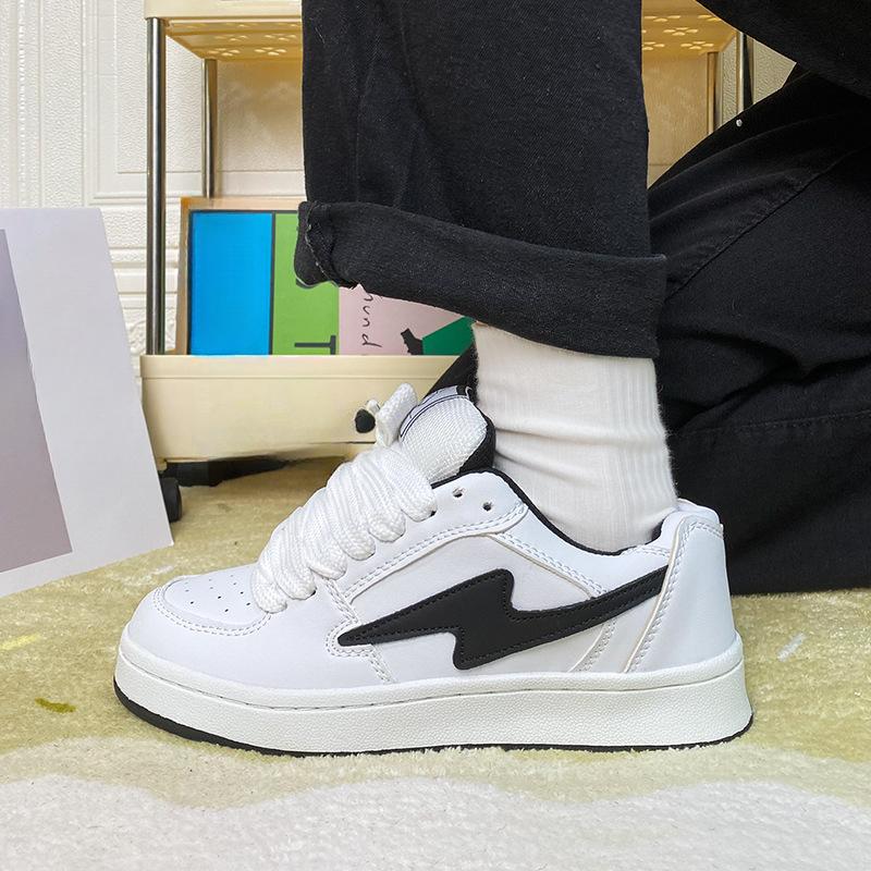 Casual Retro Niche Shoes, Board Shoes, Low-top Bread, Versatile Sports Shoes