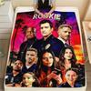 1 יחידה שמיכת פלנל מקושקשת THE ROOKIE מתאימה לכל העונות לקישוט הבית חום ונוחות מתנות מתנה לחג