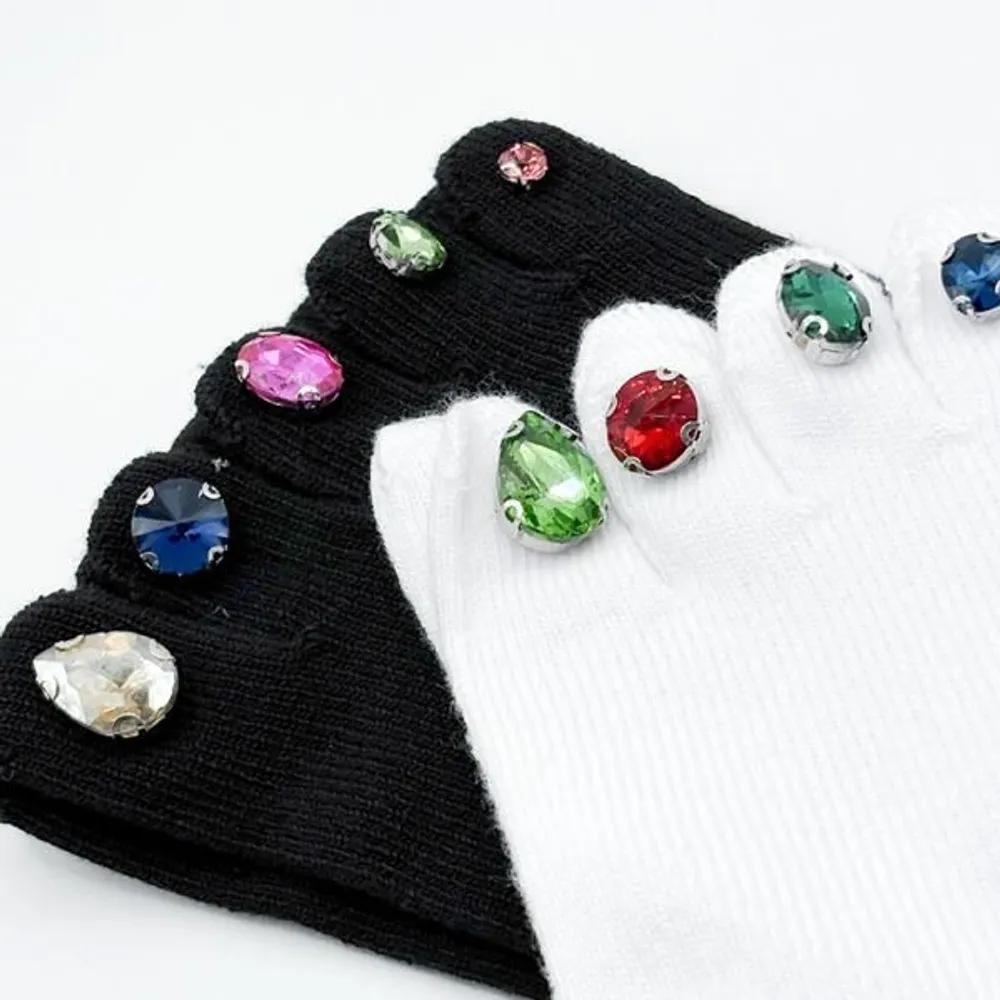 Feeling Shop jewelry socks annoying gift useless useless fun white