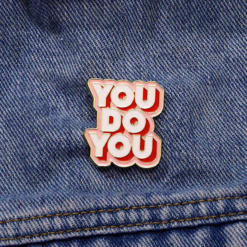 English alphabet cartoon brooch simple and cute student schoolbag decorative baking paint