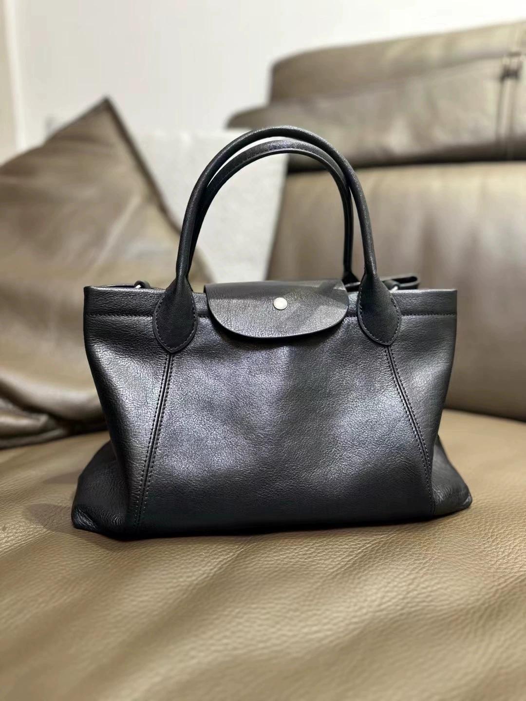 

Сумка-тоут из кристальной кожи растительного дубления большой емкости с ручным креплением через плечо для женщин, новая легкая роскошная нишевая женская сумка высокого класса 34x11x24cm чёрный