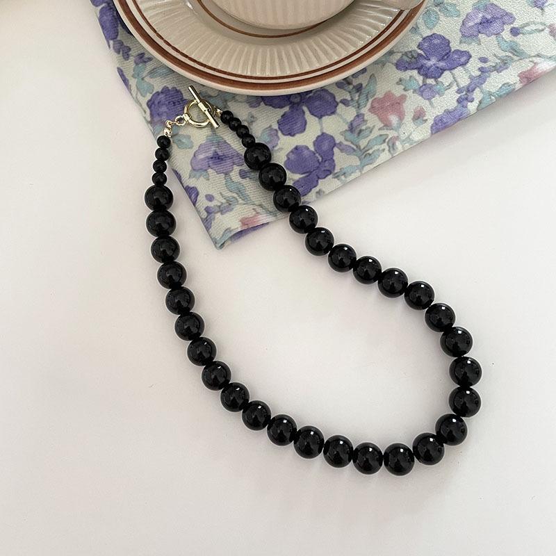 Glass imitation green agate round bead necklace female ins cold wind beaded collarbone chain niche design sense new neck chain