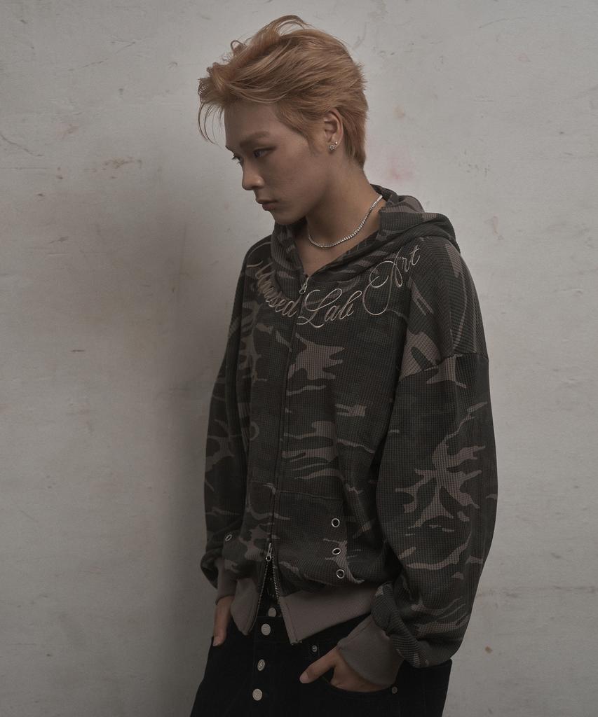 UNUSEDLAB Camo Embroidered Zip-Up Hoodie [Khaki]