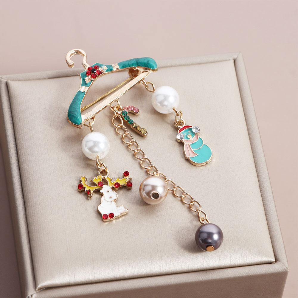 Christmas Decor Bag Decoration Christmas Brooch Clothing Brooches Hanger Tassel Pin Jewelry Gift