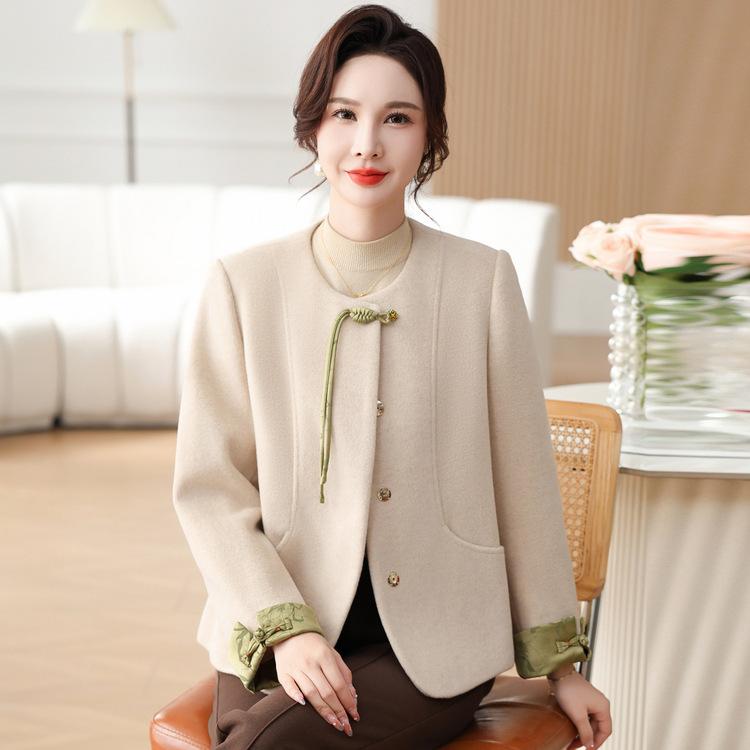 

Мамино осеннее пальто Новая одежда для женщин среднего и пожилого возраста Осенне-зимнее иностранное шерстяное пальто Короткое 3XL