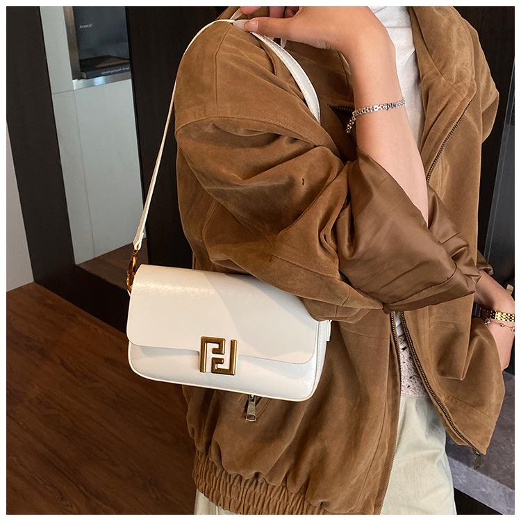 2025 Trendy Retro Chic Autumn/Winter Versatile Underarm Square Bag - High-End Commuter Shoulder/Crossbody