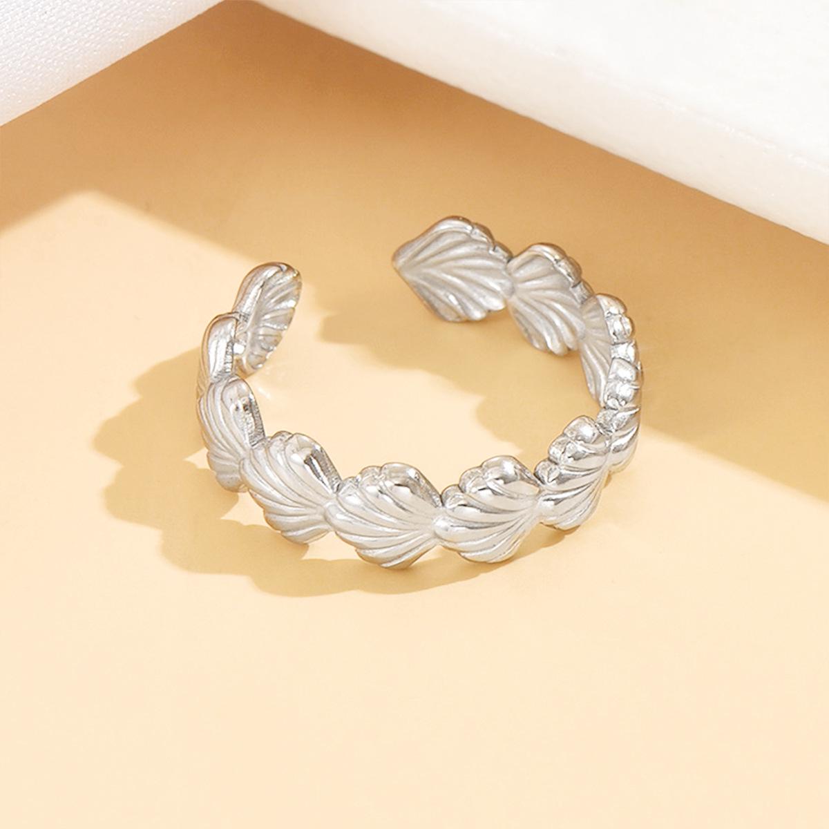 18K Gold-Plated Stainless Steel Shell Ring with Scallop Design