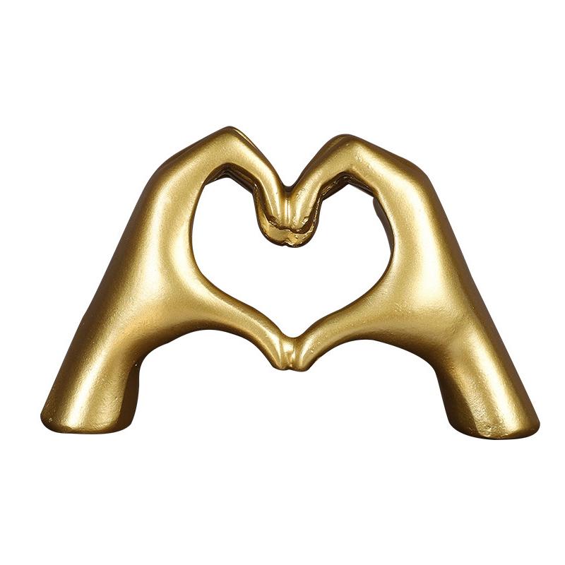Nordic Style Heart-Shaped Golden Carved Resin Abstract Hand Love Figurine Heart Wedding Home Decor