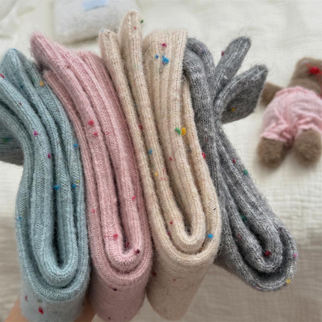 Thickened Cashmere Midcalf Socks for Women's Winter Warmth, Soft and Glutinous Wool Pile Socks