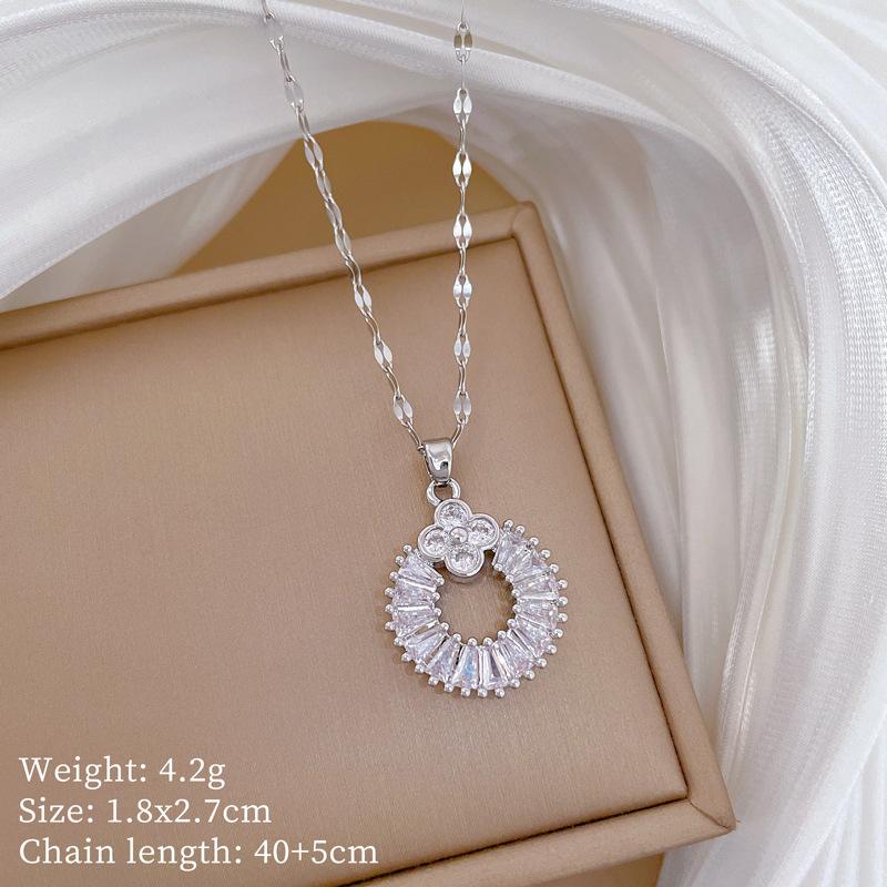 Copper Micro-Inlaid Light Luxury Fashion Personality Temperament Gorgeous Full Diamond Necklace Women'S Versatile Collarbone Chain Titanium Steel