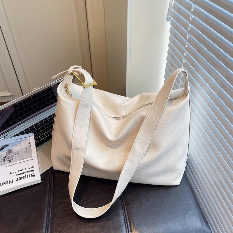 Popular Bags Women's Retro Niche Commuter Tote Bag Versatile Shoulder Messenger Bag