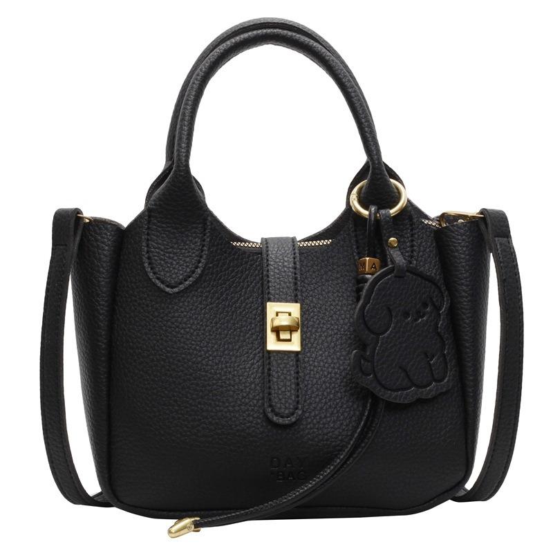 Stylish and simple solid color texture large capacity shoulder bag women's new portable messenger bag commuter bag