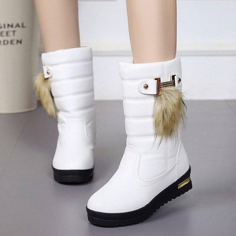 Leather Waterproof Chunky Half High Women's Snow Boots Winter Fleece-lined Fashion 2025 Novelty Designer Luxury Hot Ladies Shoes