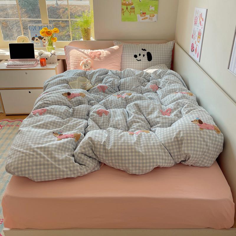 Dachshund Bowknot Chenille Embroidered Cotton Quilt Set - Soft, Skin-Friendly, Four or Three-Piece Dormitory Set