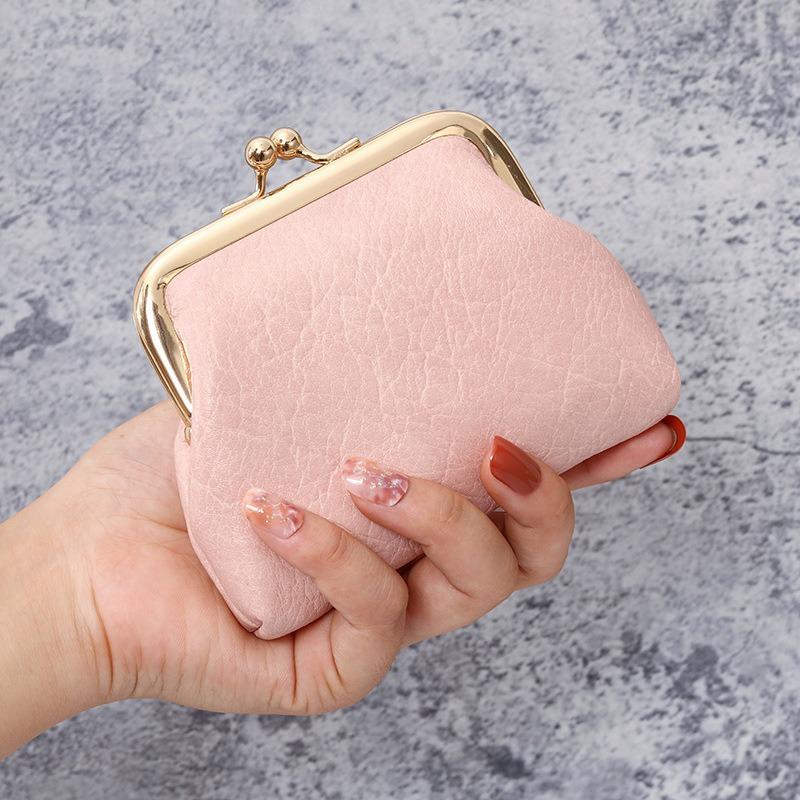 

New Ladies Retro Mini Short Purse Buckle Coin Purse Bifold Kiss Lock Small Wallet Simple PU Leather Lipstick Portable Pocket Bag рожевий